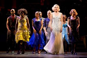 Sutton Foster & Cast Photo