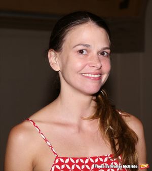 Sutton Foster @ BroadwayWorld Sutton Foster Photo