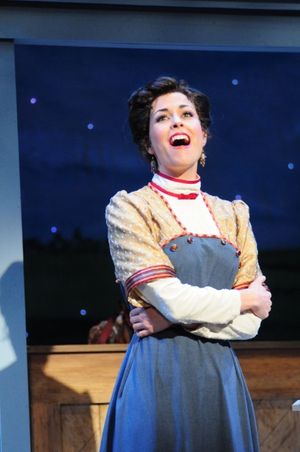 Lauren Blackman @ BroadwayWorld Lauren Blackman Photo