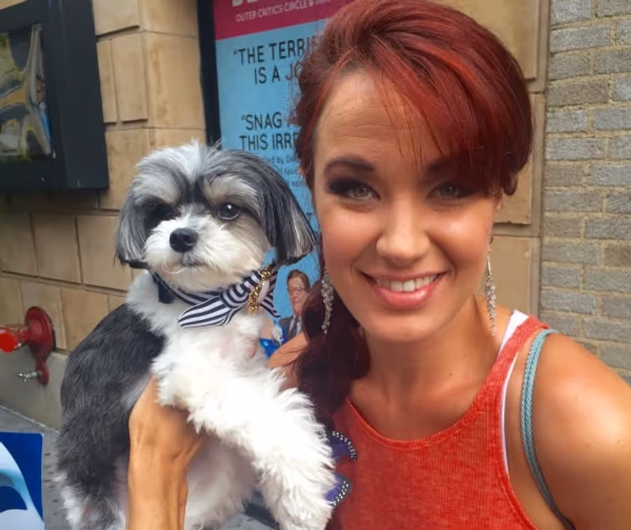 Photo Flash: Tinkerbelle the Dog Visits Broadway's IT SHOULDA BEEN YOU Image