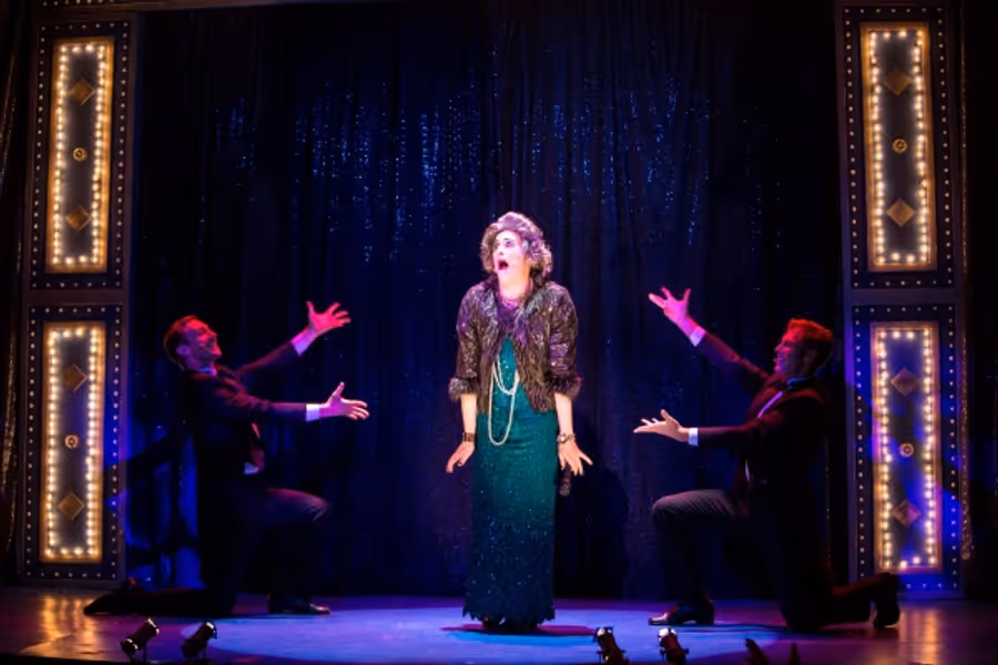 Photo Flash: First Look at MRS. SMITH'S BROADWAY CAT-TACULAR! Off-Broadway Image