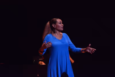 Vivian Reed Photo