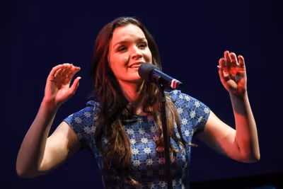Jennifer Damiano Photo