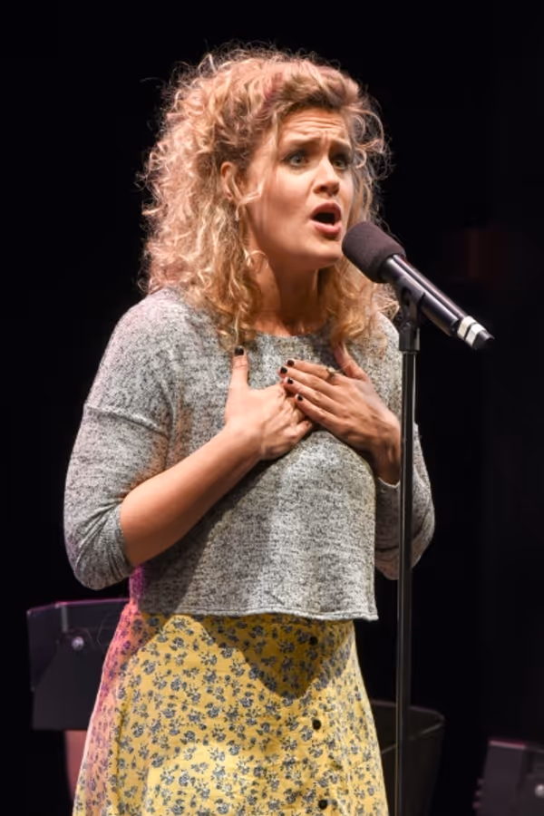 Jessica Crouch Photo