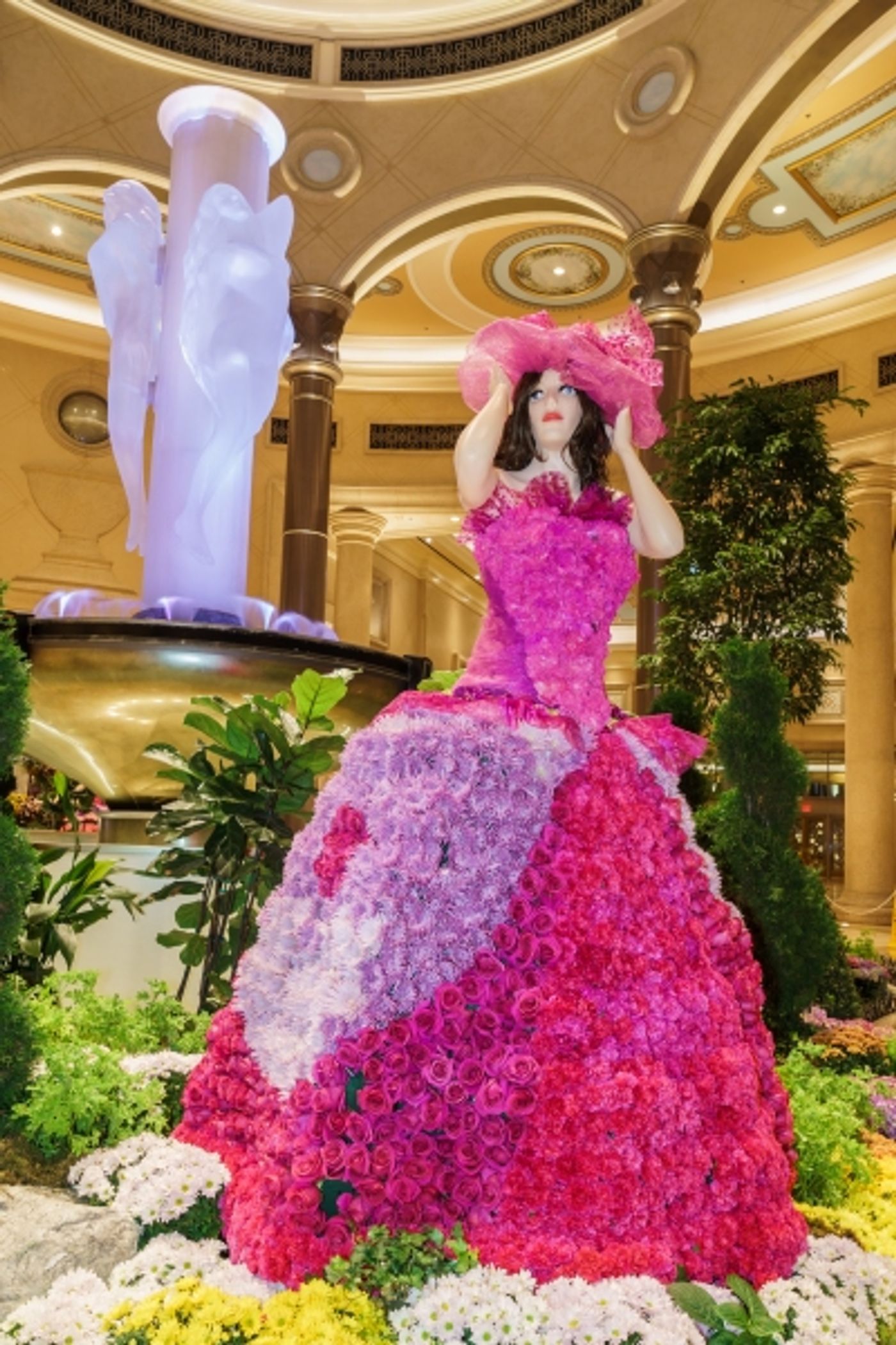 Photo Flash: Floral Display at The Palazzo Transforms for July's Hot Summer Nights Photo Flash: Floral Display at The Palazzo Transforms for July's Hot Summer Nights Image