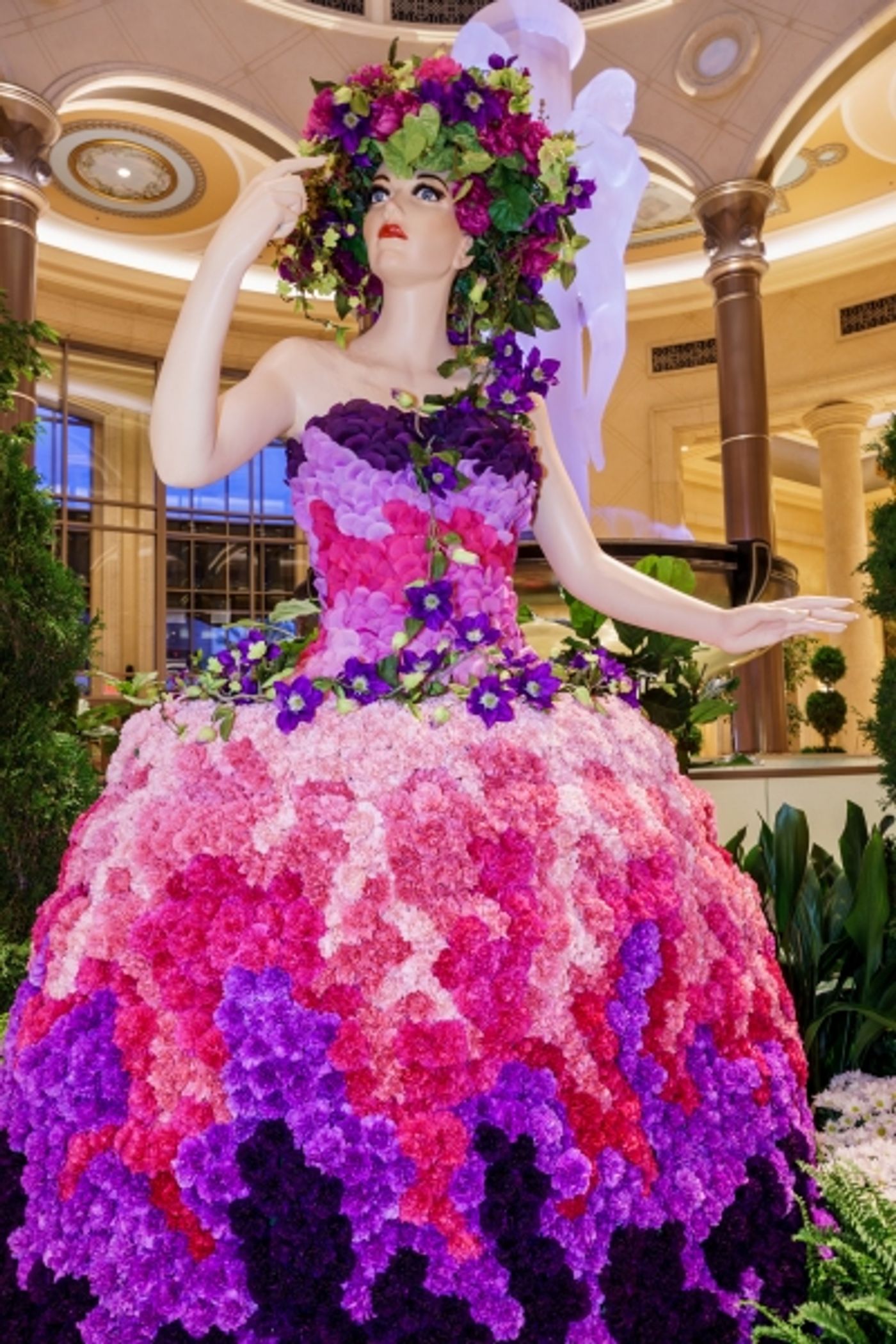 Photo Flash: Floral Display at The Palazzo Transforms for July's Hot Summer Nights Photo Flash: Floral Display at The Palazzo Transforms for July's Hot Summer Nights Image