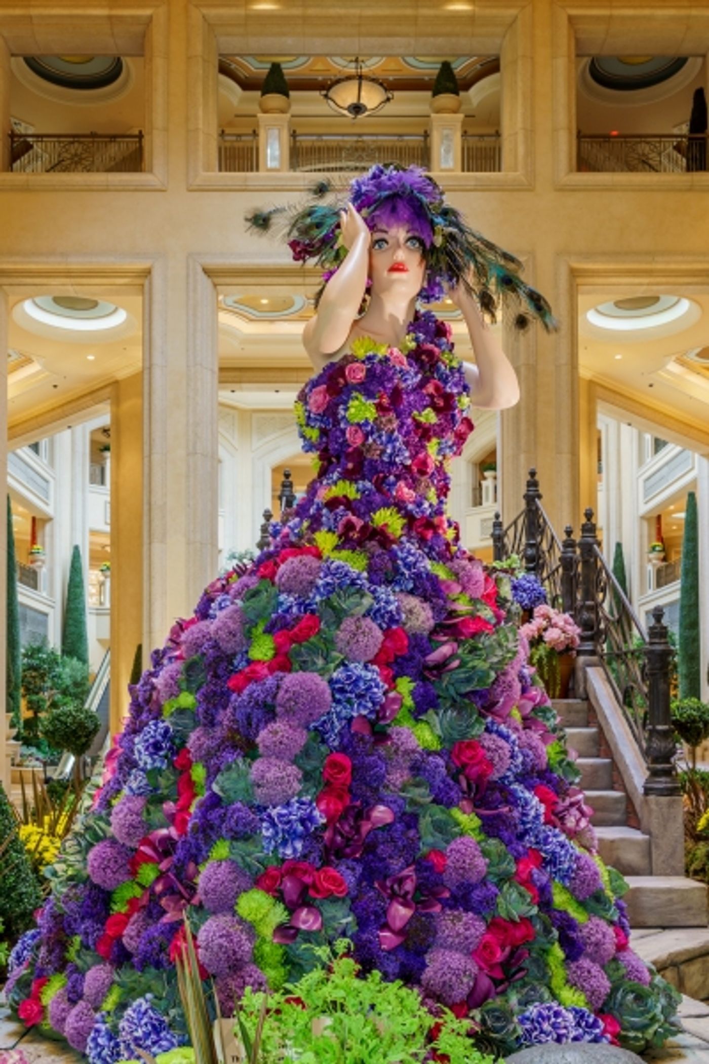 Photo Flash: Floral Display at The Palazzo Transforms for July's Hot Summer Nights Photo Flash: Floral Display at The Palazzo Transforms for July's Hot Summer Nights Image