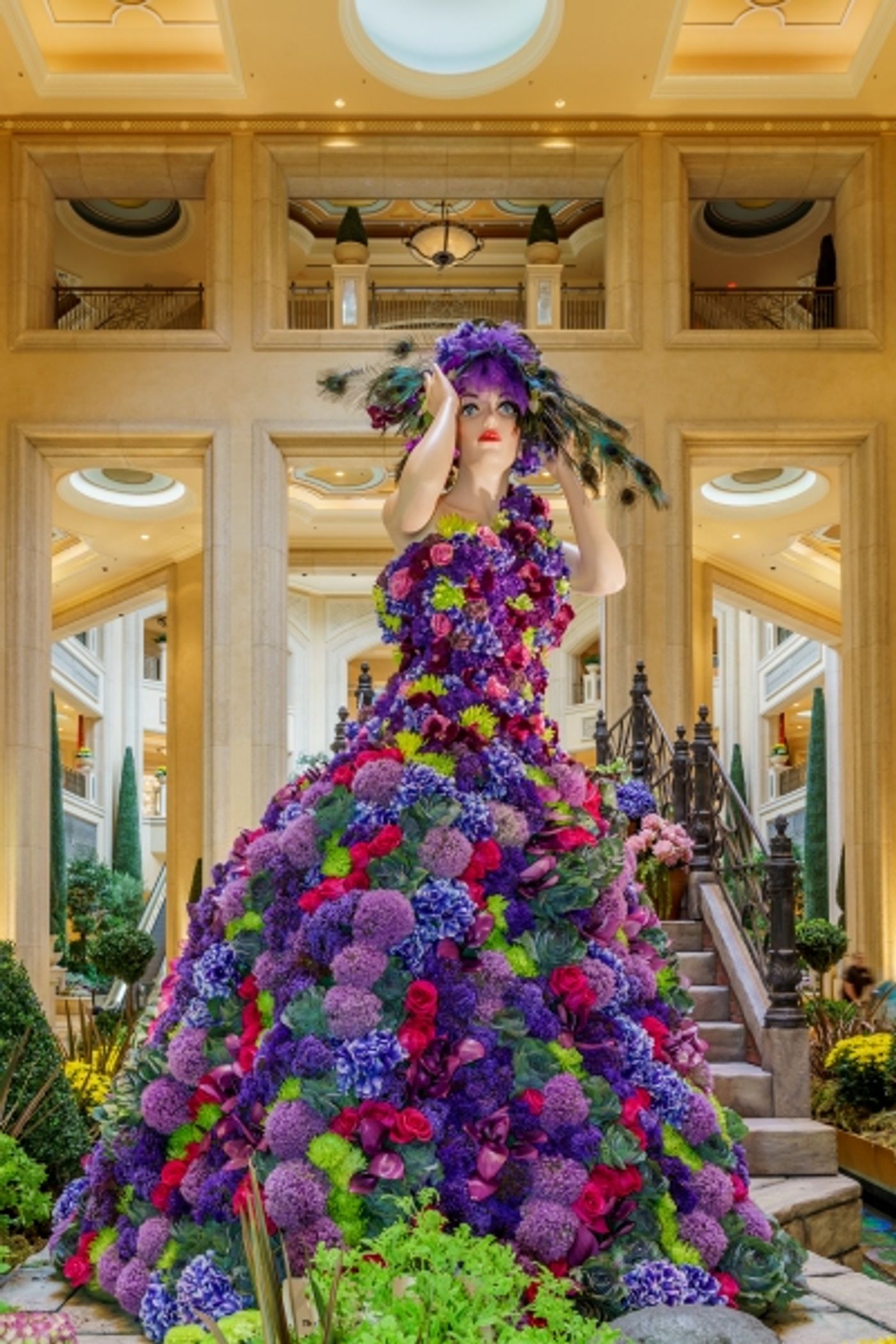 Photo Flash: Floral Display at The Palazzo Transforms for July's Hot Summer Nights Photo Flash: Floral Display at The Palazzo Transforms for July's Hot Summer Nights Image