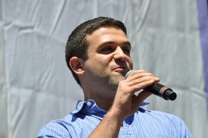 Edward Tolve @ BroadwayWorld Edward Tolve Photo