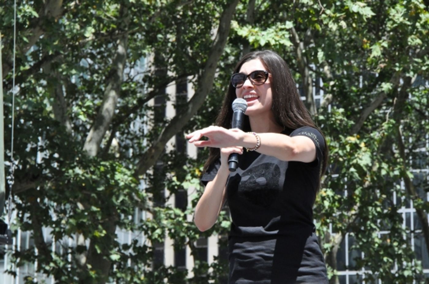 Photo Coverage: Casts of KINKY BOOTS, BEAUTIFUL, PHANTOM & More Perform in Bryant Park  Image