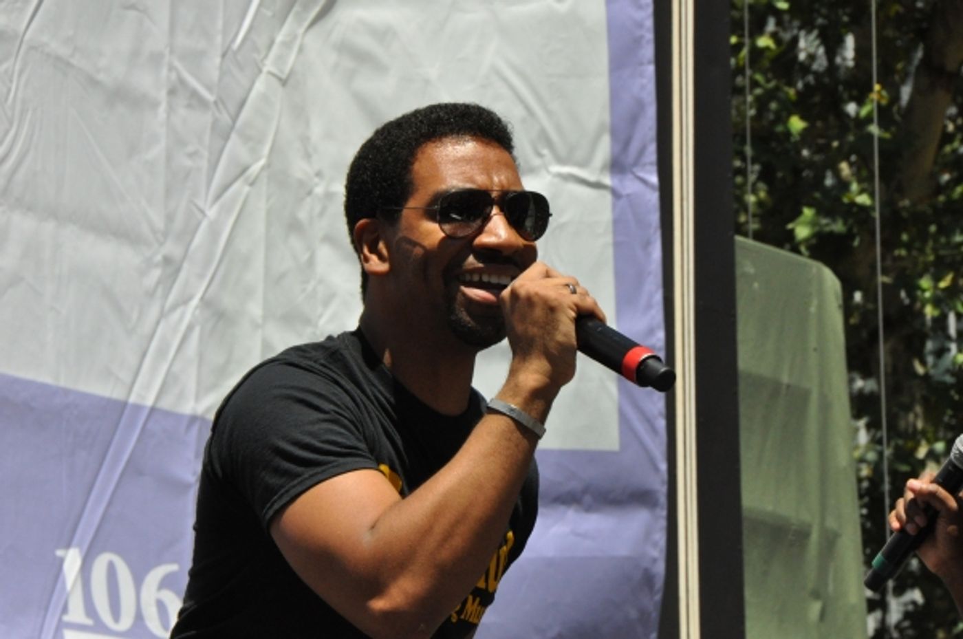 Photo Coverage: Casts of KINKY BOOTS, BEAUTIFUL, PHANTOM & More Perform in Bryant Park  Image