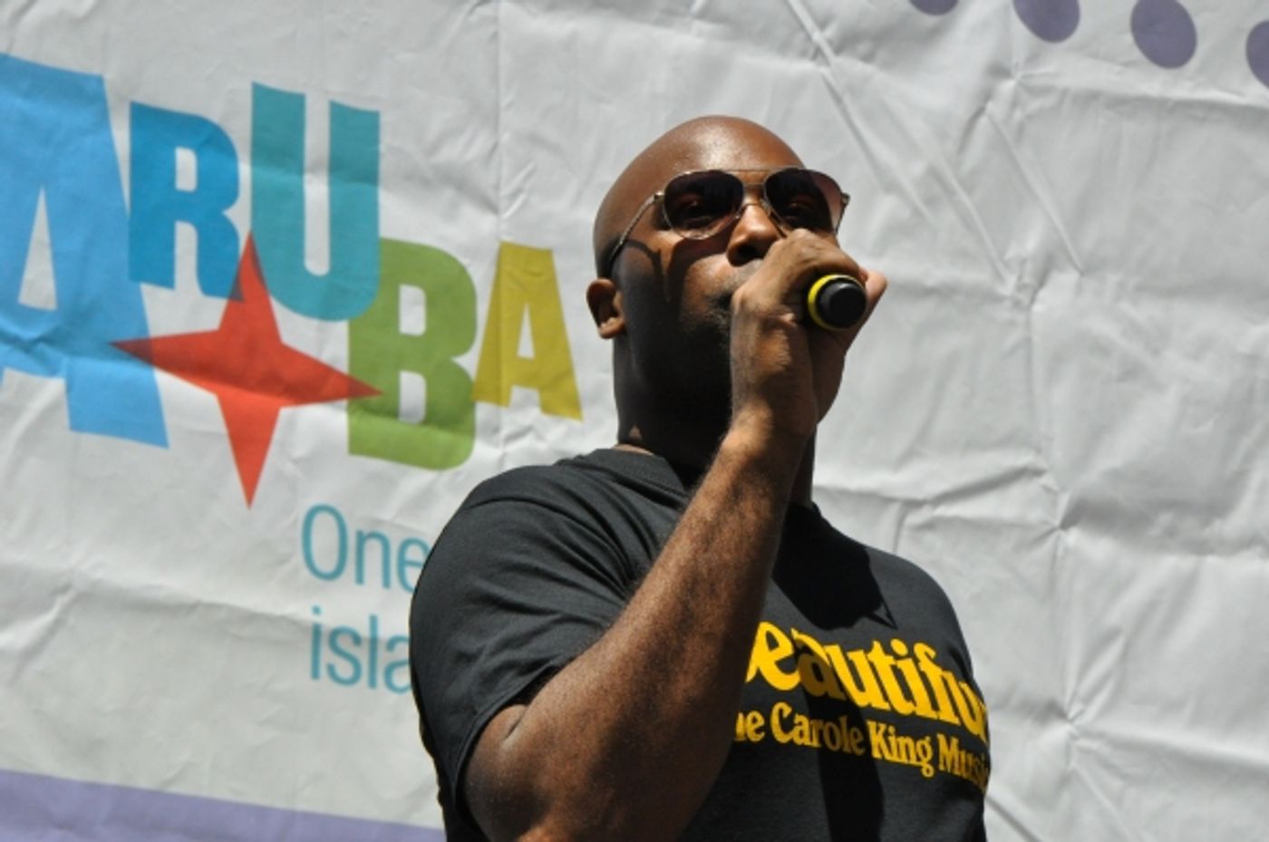 Photo Coverage: Casts of KINKY BOOTS, BEAUTIFUL, PHANTOM & More Perform in Bryant Park  Image