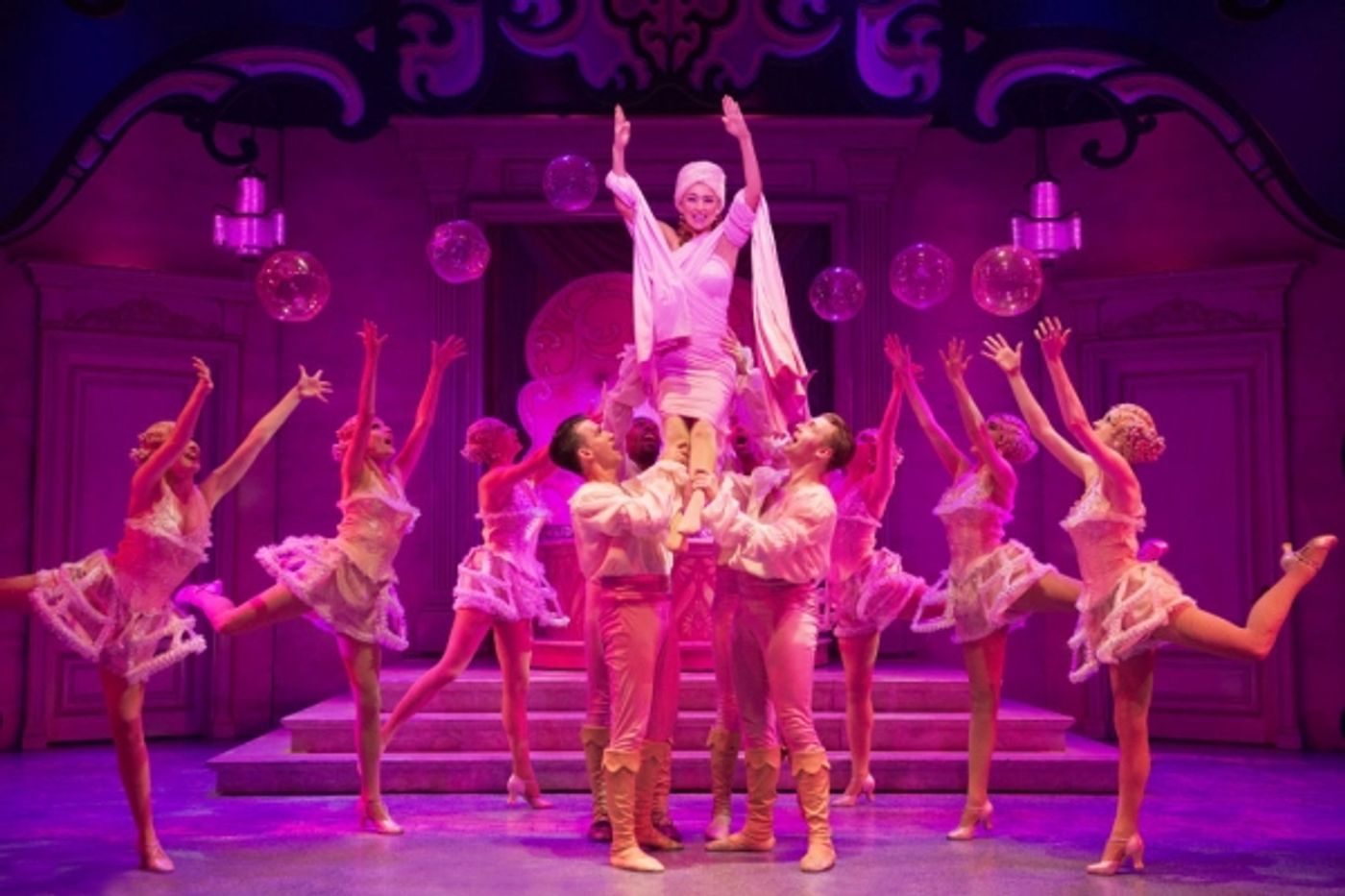 Photo Flash: First Look at Valerie Harper, Sally Struthers and More in Ogunquit's NICE WORK IF YOU CAN GET IT  Image