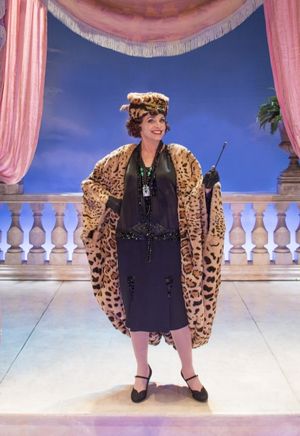 Valerie Harper Photo