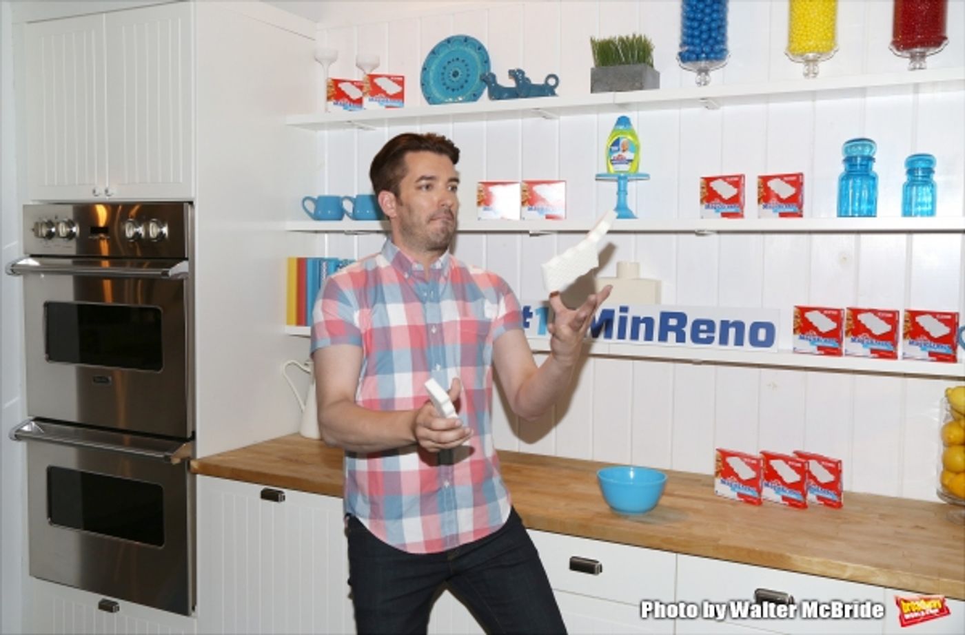 Photo Coverage: #15MINRENO Ideas With Mr. Clean, Ashley Greene and Jonathan Scott Photo Coverage: #15MINRENO Ideas With Mr. Clean, Ashley Greene and Jonathan Scott Image