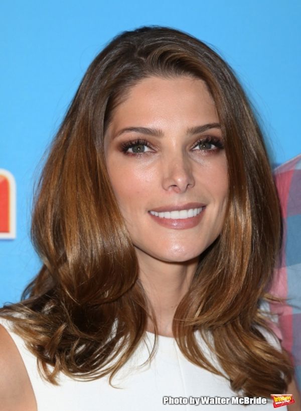 Ashley Greene Photo