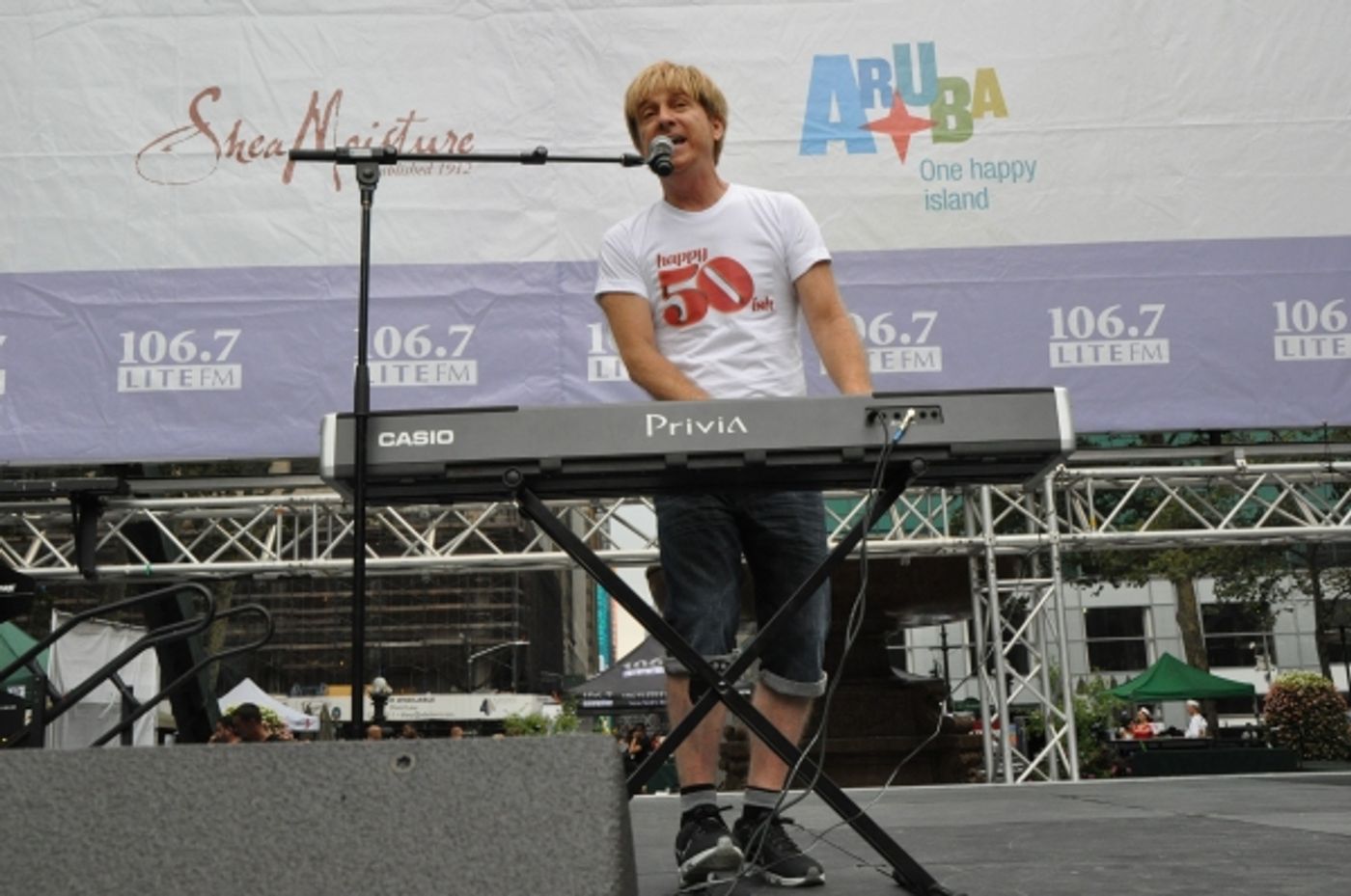 Photo Coverage: Casts of MATILDA, ON THE TOWN & More Perform in Bryant Park!  Image