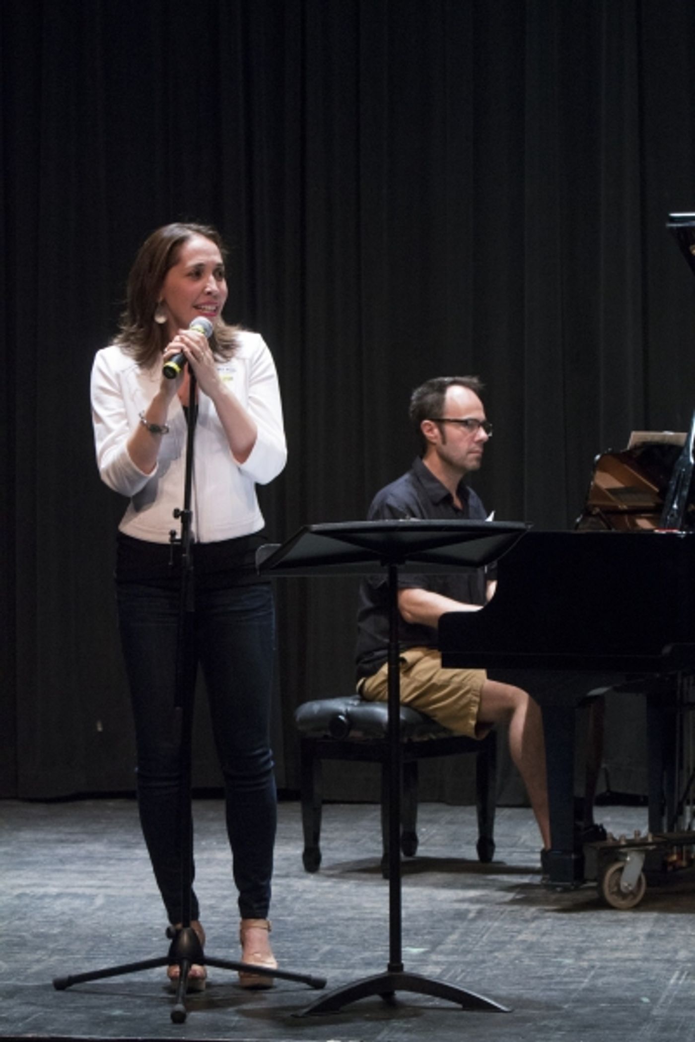 Photo Flash: Camp Alum Andrea Burns Visits French Woods Festival  Image