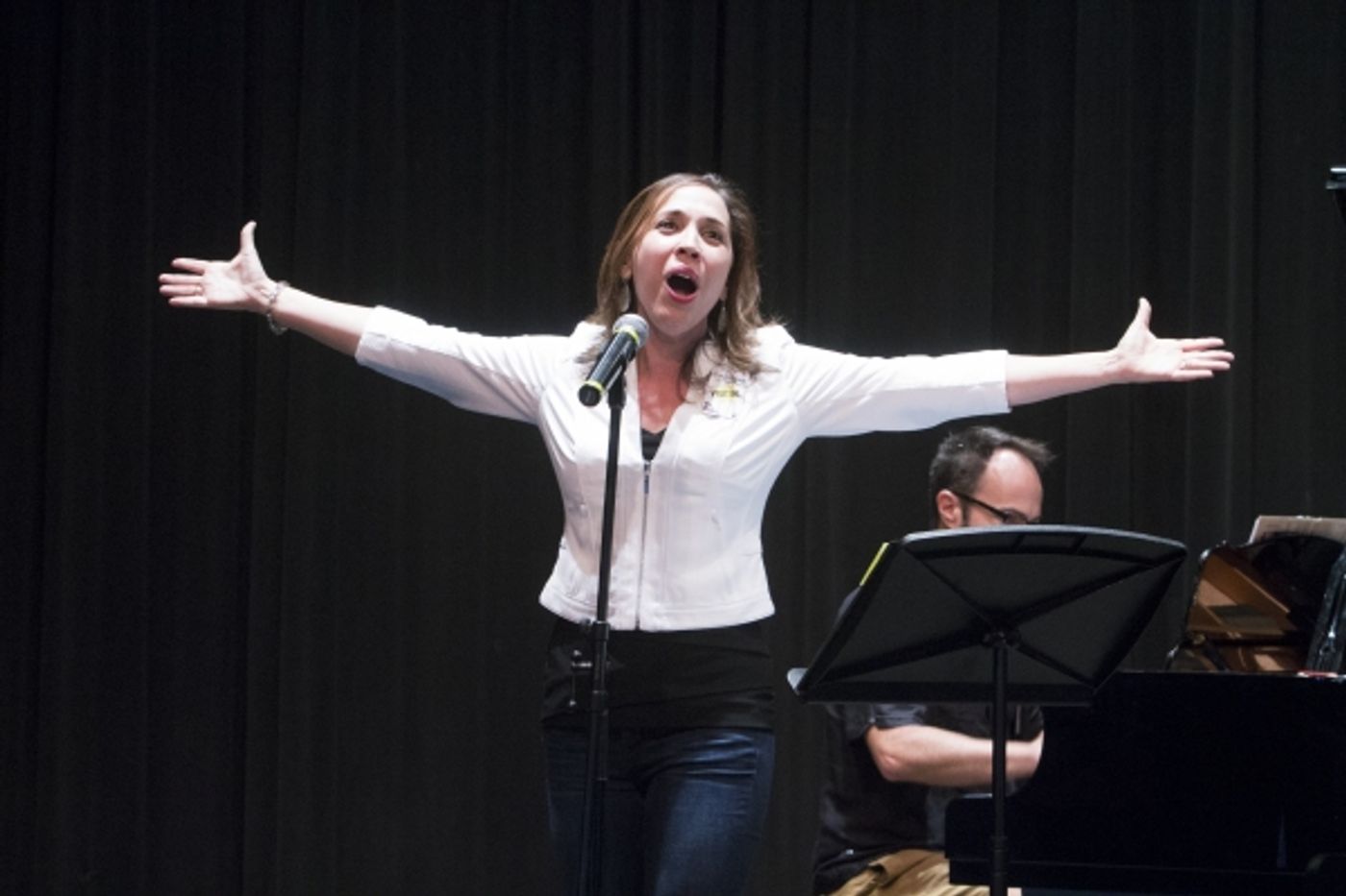 Photo Flash: Camp Alum Andrea Burns Visits French Woods Festival  Image
