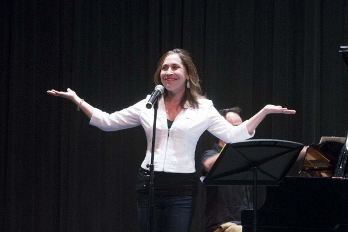 Photo Flash: Camp Alum Andrea Burns Visits French Woods Festival  Image