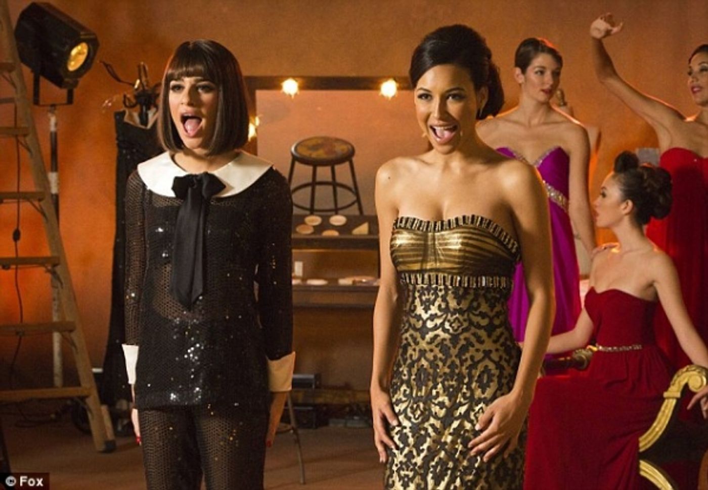 Photo Flash: Barbra Streisand Remembers Designer Arnold Scaasi and Her Iconic Oscars Outfit Photo Flash: Barbra Streisand Remembers Designer Arnold Scaasi and Her Iconic Oscars Outfit Image