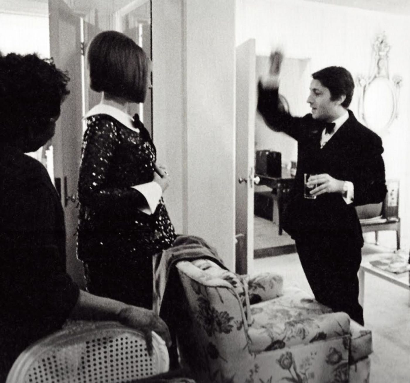 Photo Flash: More Shots! Barbra Streisand Sports Designs by Arnold Scaasi  Image