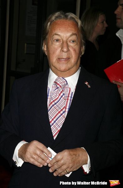 Arnold Scaasi Photo