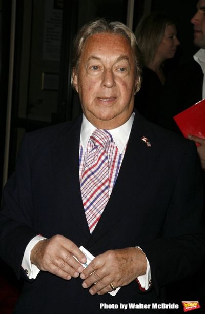 Arnold Scaasi Photo