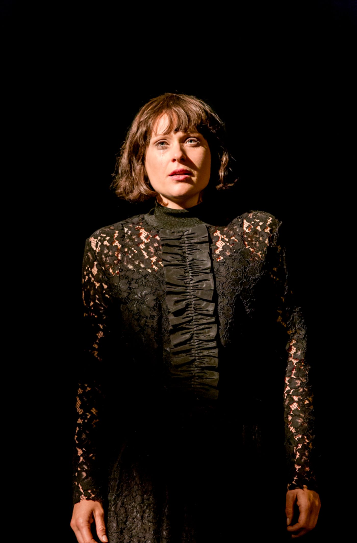 Photo Flash: First Look at Benedict Cumberbatch & More in Barbican Theatre's HAMLET  Image