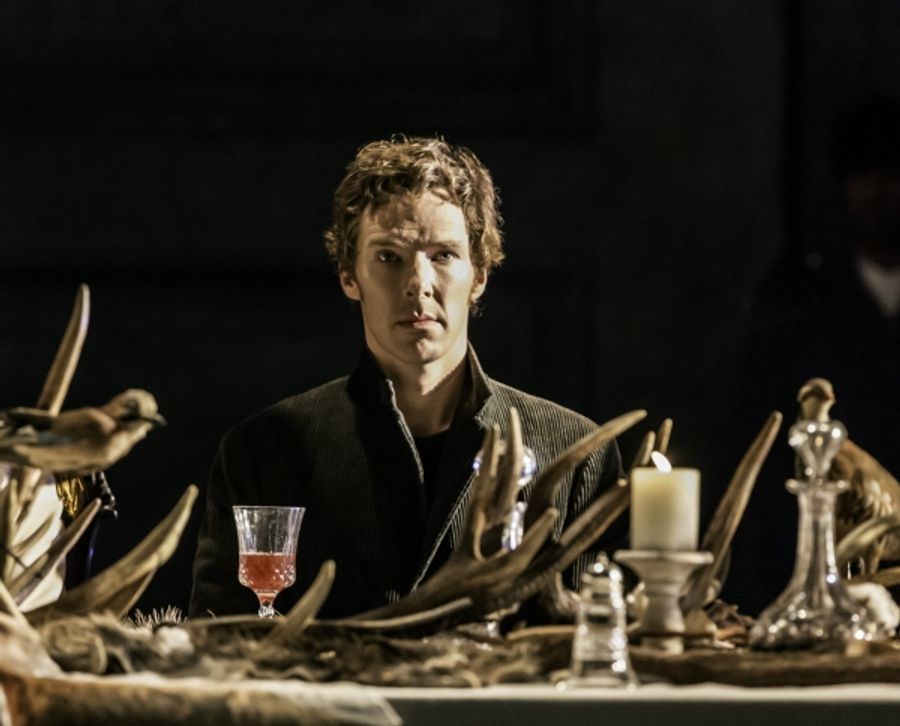 Photo Flash: First Look at Benedict Cumberbatch & More in Barbican Theatre's HAMLET Image