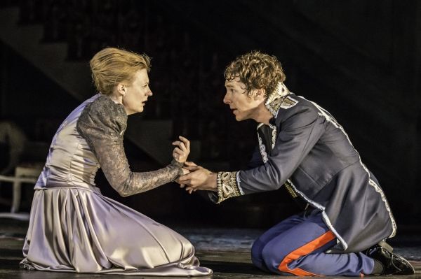 Anastasia HIlle, Benedict Cumberbatch Photo