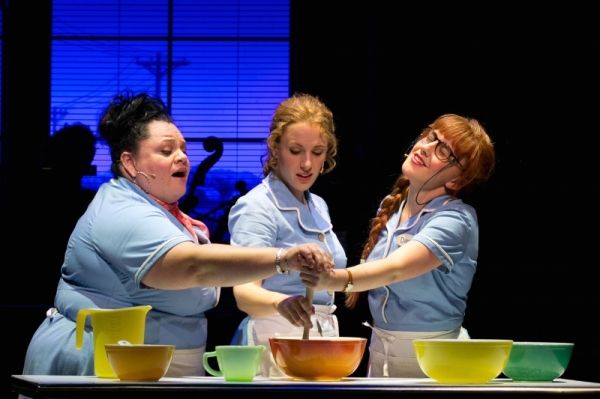 Photo Flash: First Look at Jessie Mueller, Keala Settle, and Jeanna de Waal in WAITRESS THE MUSICAL at A.R.T. — photo 6 of 12