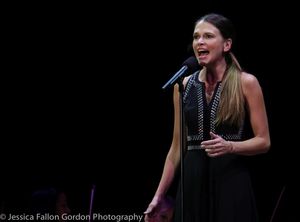 Sutton Foster Photo