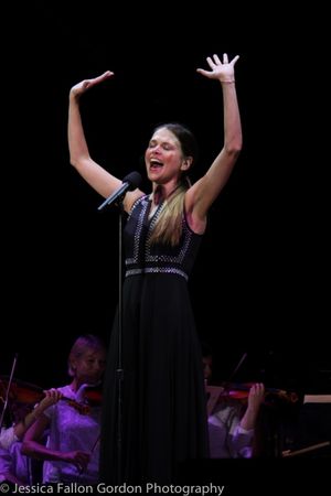 Sutton Foster Photo