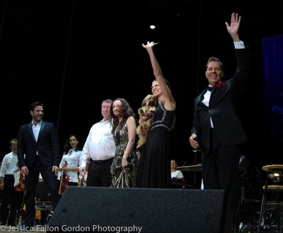 Colin Donnell, Michael Rafter, Megan McGinnis, Mabel, Sutton Foster and Steven Reinek Photo