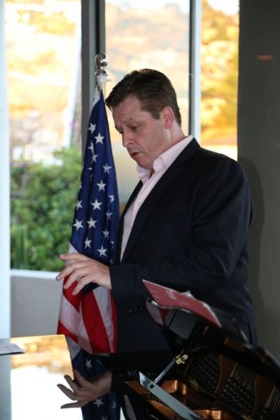 Anthony Kearns Photo