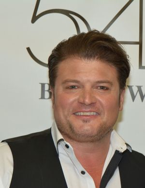 Rob Evan @ BroadwayWorld Rob Evan Photo