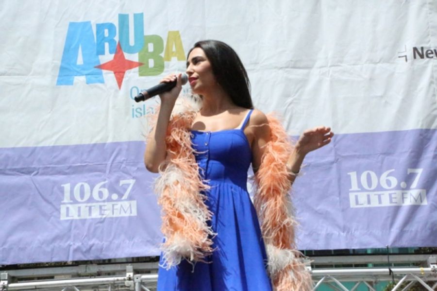 Photo Flash: Cast of Off-Broadway's RUTHLESS! Performs in Bryant Park Image