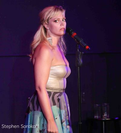 Elizabeth Stanley Photo