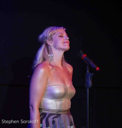 Elizabeth Stanley Photo