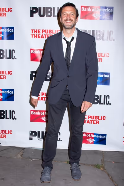 Raul Esparza Photo