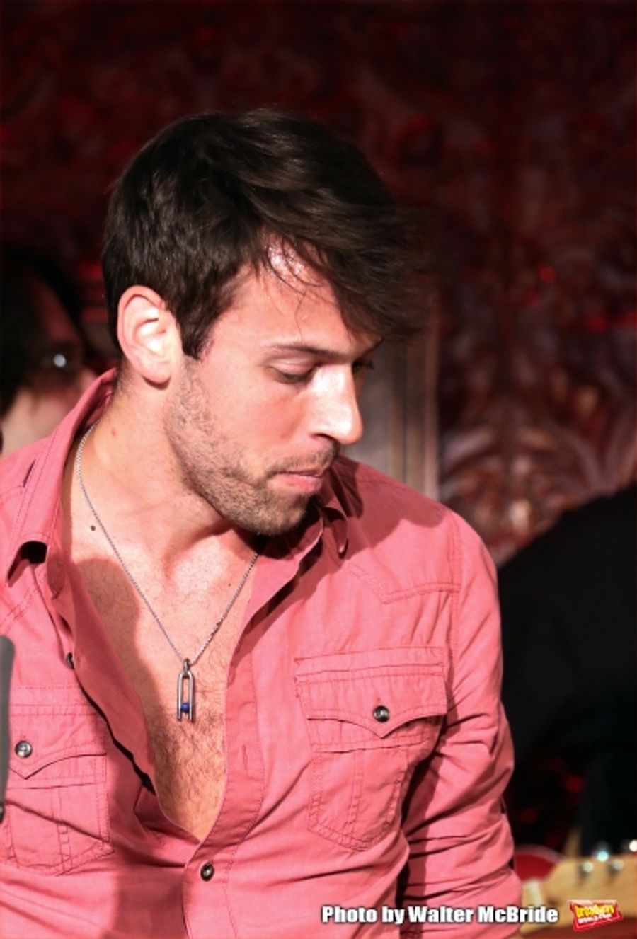 Photo Coverage: Evan Ruggiero Previews THE ONE-LEGGED SONG AND DANCE MAN at 54 Below Image