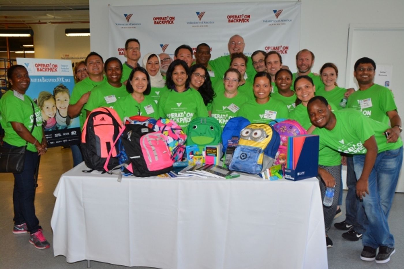 Photo Coverage: Paige Davis Teams with Volunteers of America for Operation Backpack 2015!  Image