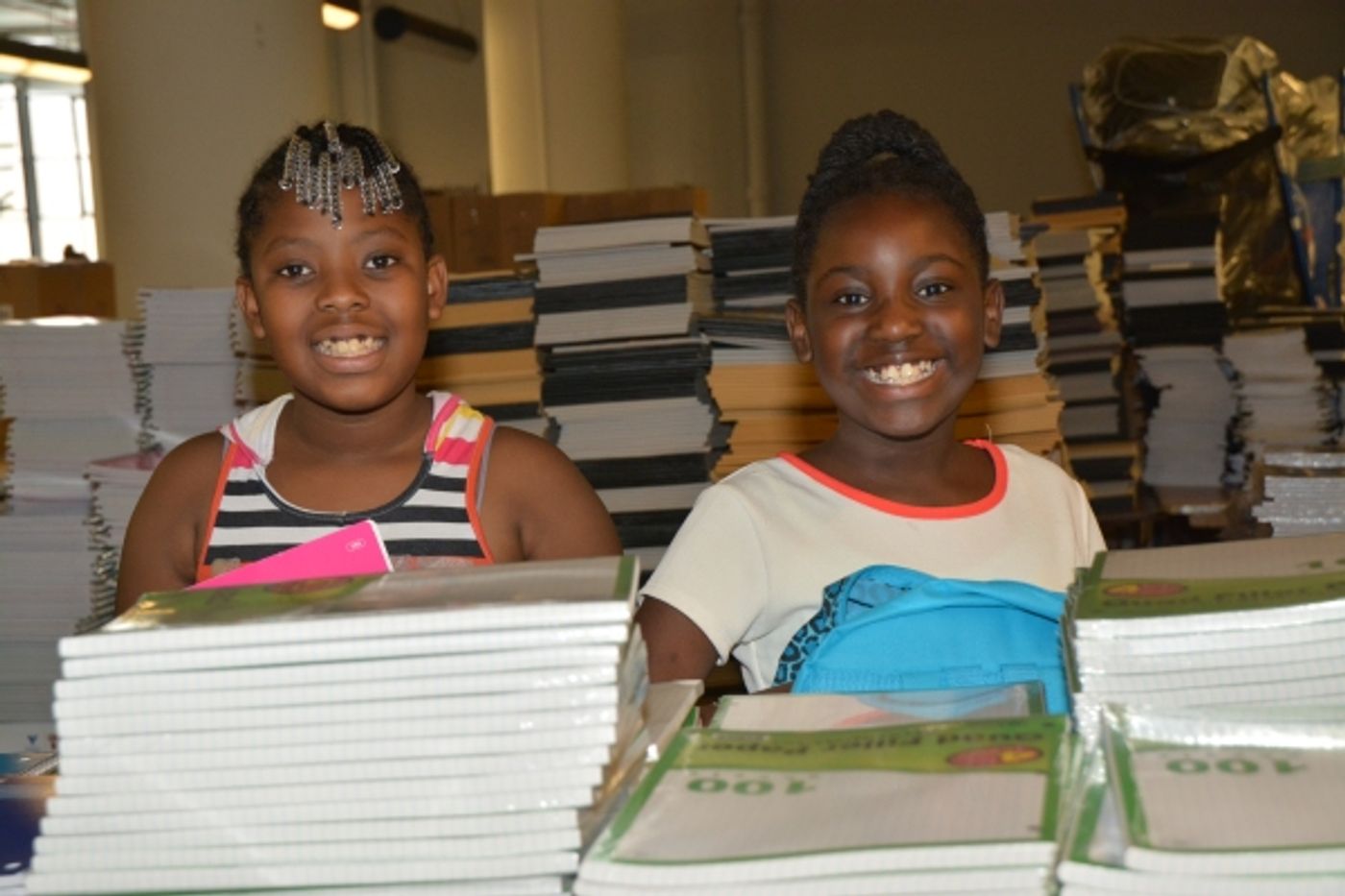 Photo Coverage: Paige Davis Teams with Volunteers of America for Operation Backpack 2015!  Image