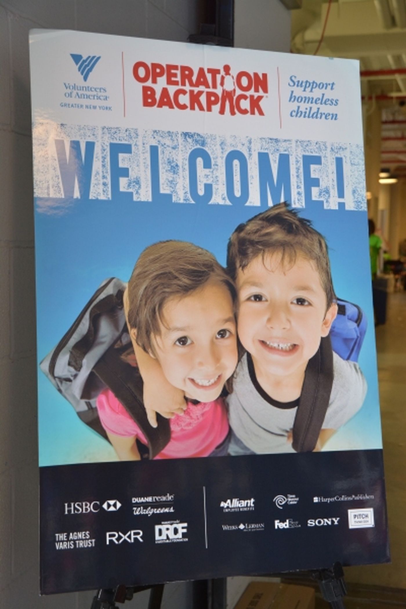 Photo Coverage: Paige Davis Teams with Volunteers of America for Operation Backpack 2015!  Image