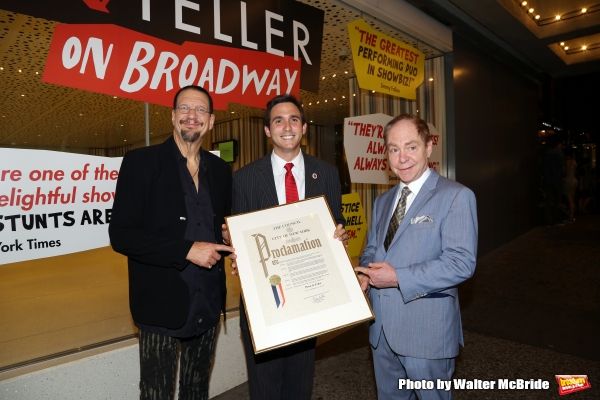 Penn &amp; Teller accept a proclamation from Ken Kallos Photo