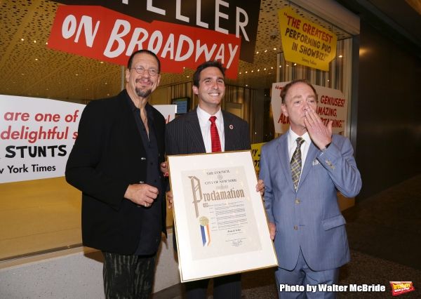 Penn &amp; Teller accept a proclamation from Ken Kallos Photo