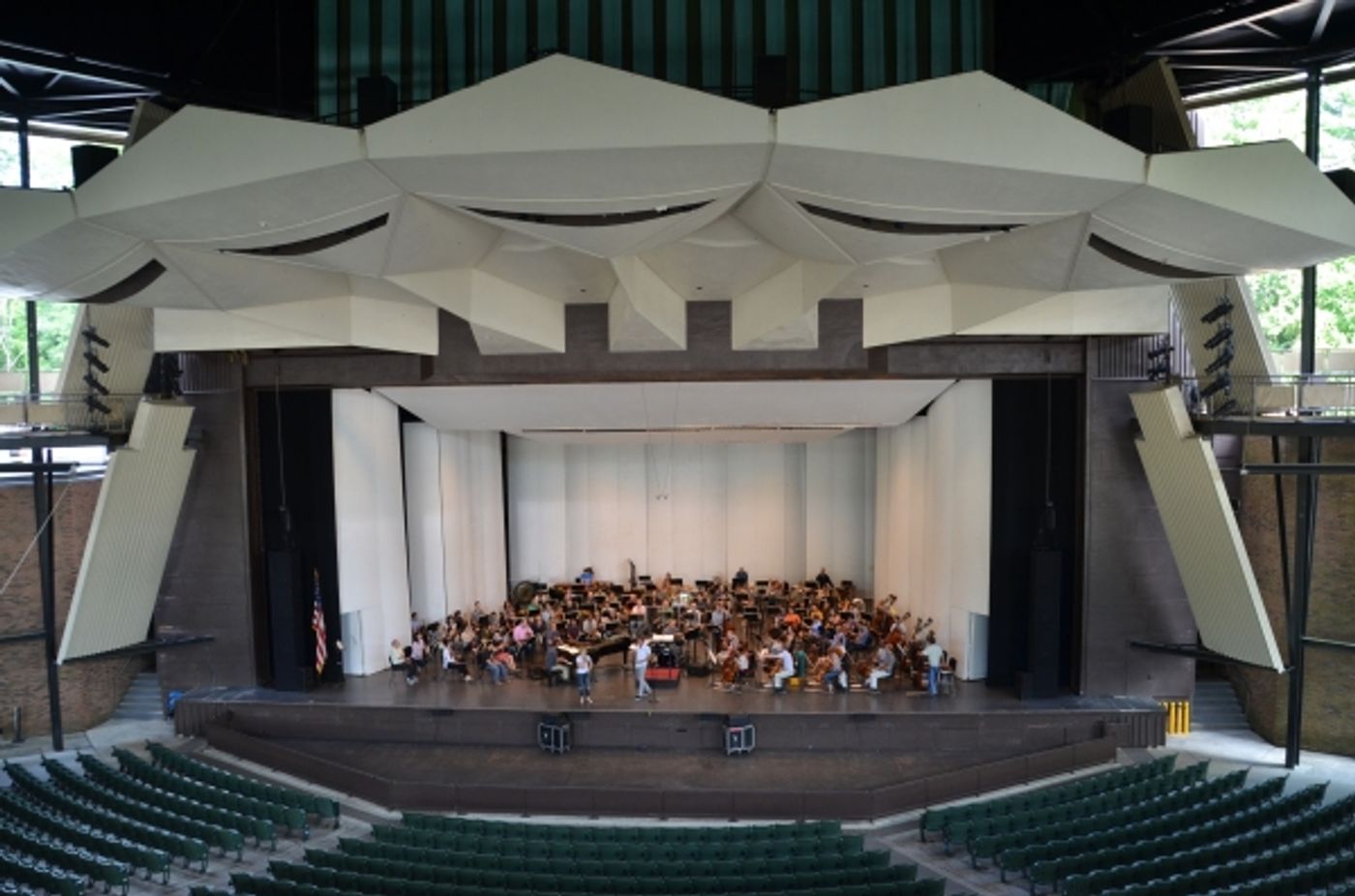 Photo Flash: Sneak Peek at Megan Hilty's Debut Performance With The Philadelphia Orchestra Photo Flash: Sneak Peek at Megan Hilty's Debut Performance With The Philadelphia Orchestra Image