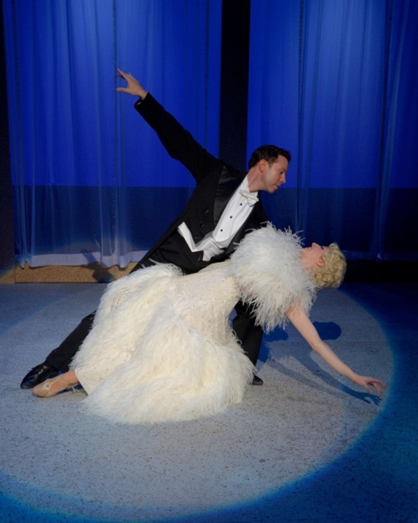 Photo Flash: First Look at WBT's BACKWARDS IN HIGH HEELS  Image