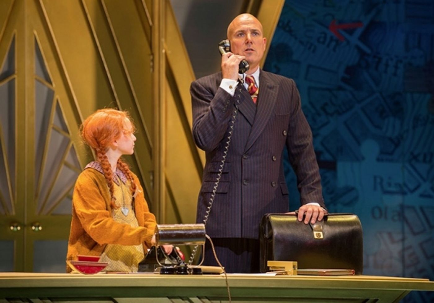 Photo Flash: ANNIE Gets a Makeover in Flashy UK Tour  Image